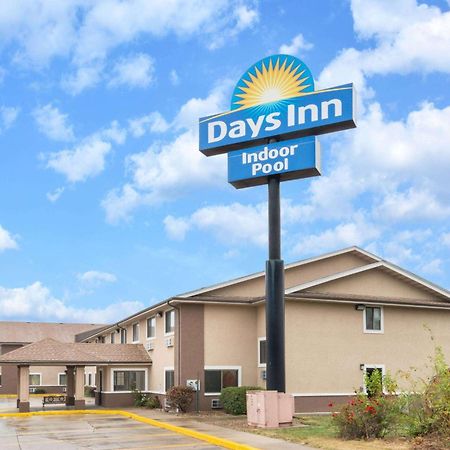 Days Inn By Wyndham Топіка Екстер'єр фото