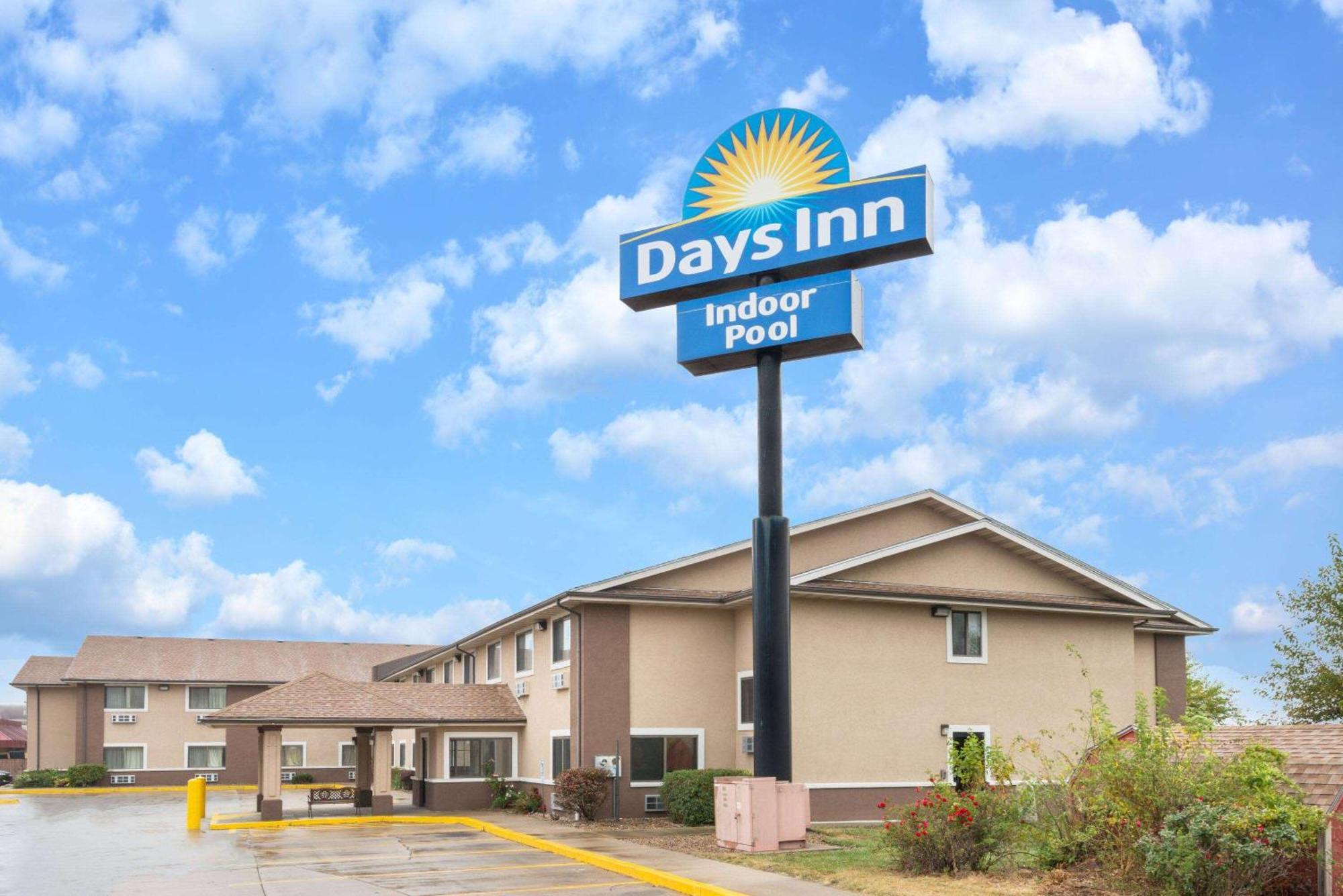 Days Inn By Wyndham Топіка Екстер'єр фото